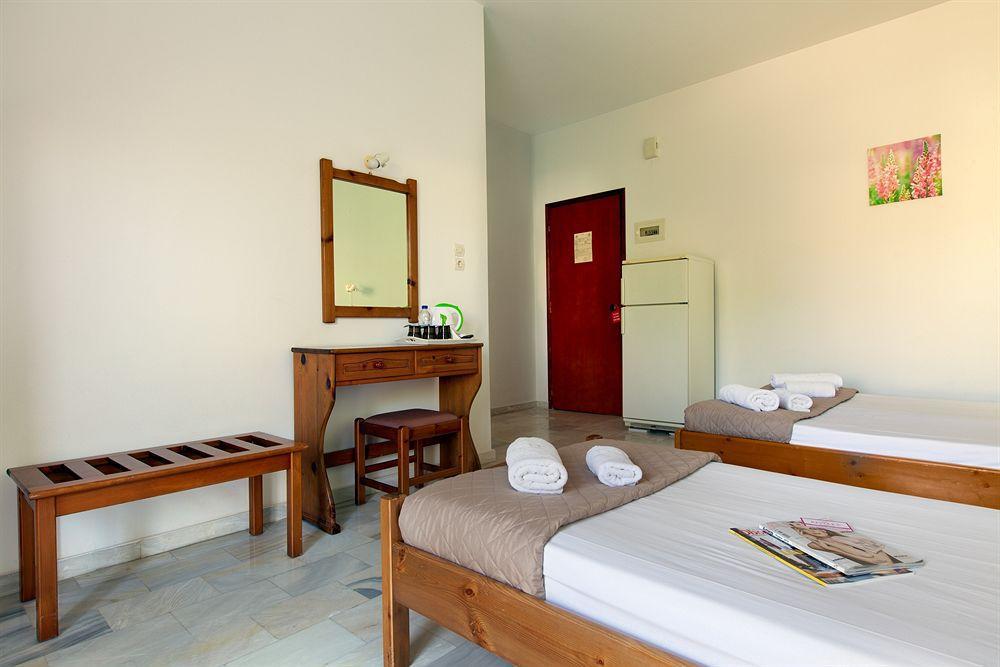 Revekka Rooms Kíssamos Exterior foto
