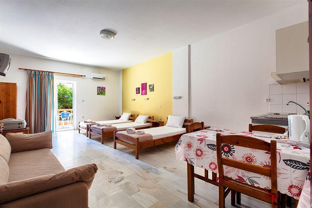 Revekka Rooms Kíssamos Exterior foto